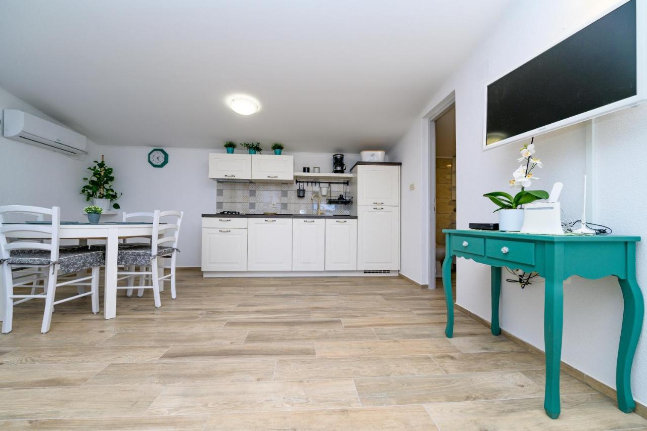 Krcina Holiday Home Cres Kültér fotó
